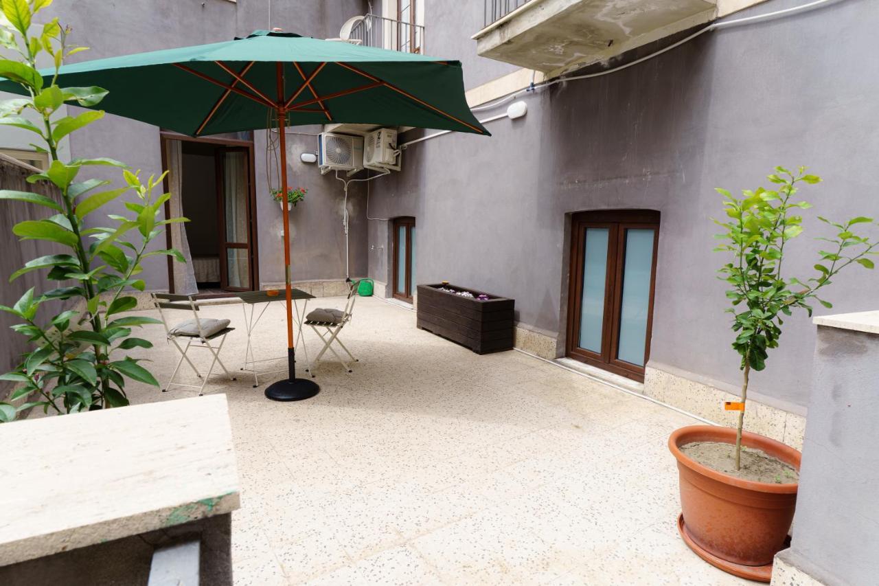 Casta Diva Holiday Rooms Катания Экстерьер фото